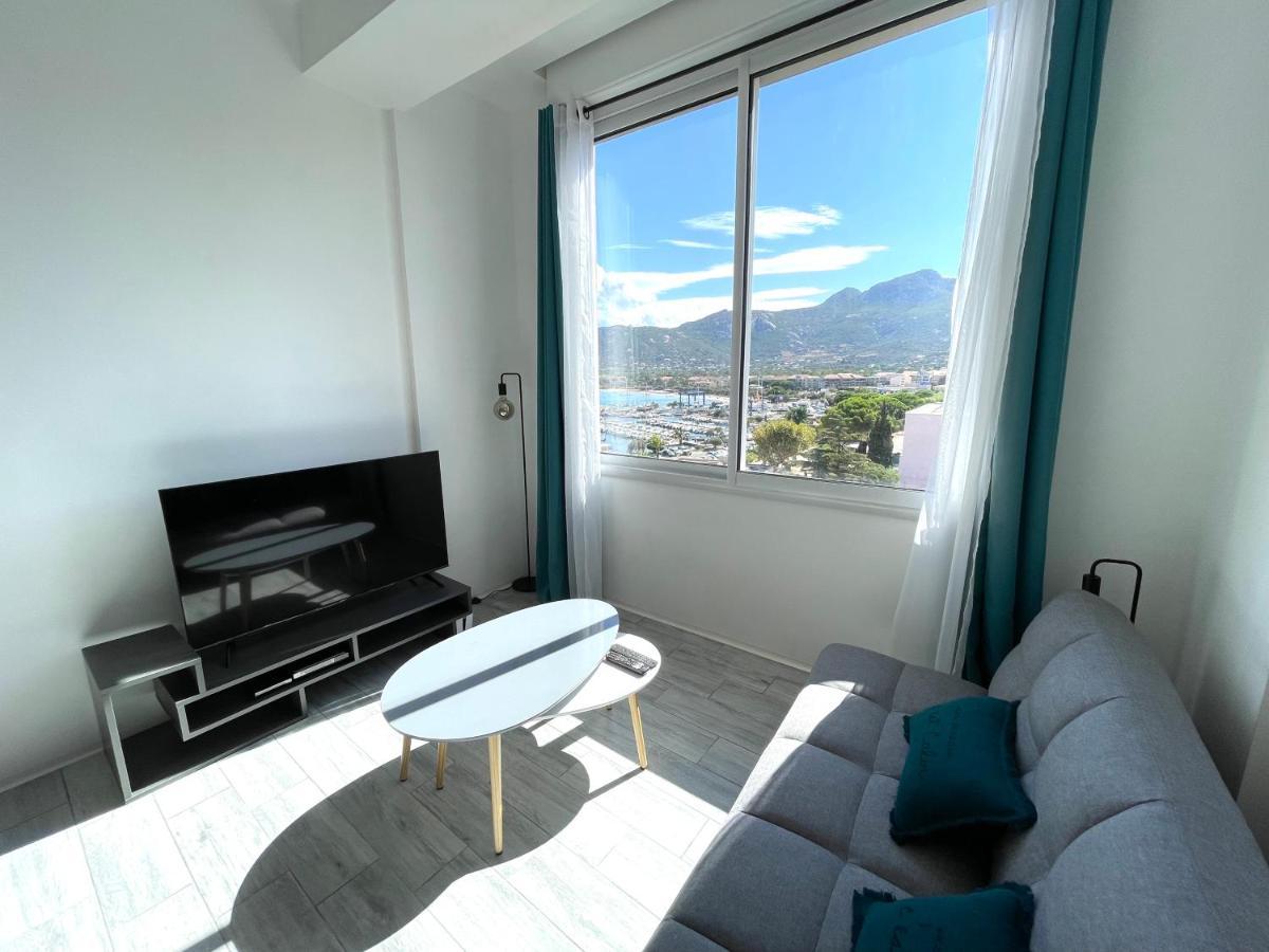 Calvi City Center: Beach View Retreat with Mountain Panorama Exterior photo